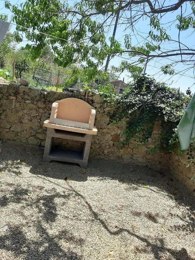Country house La Casa Di Pasquino Guest House Lama  Italy