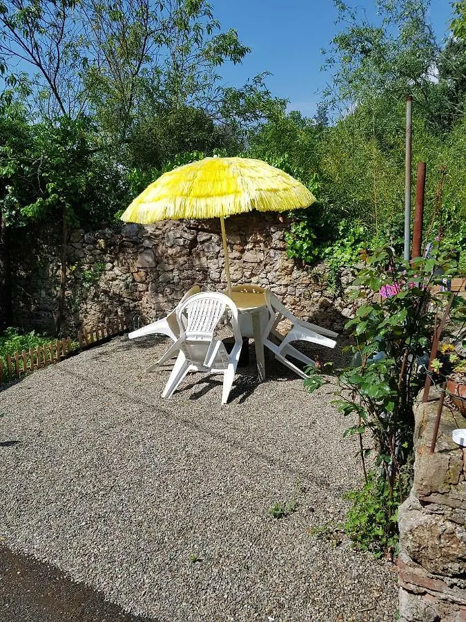 La Casa Di Pasquino Guest House Lama  Italy