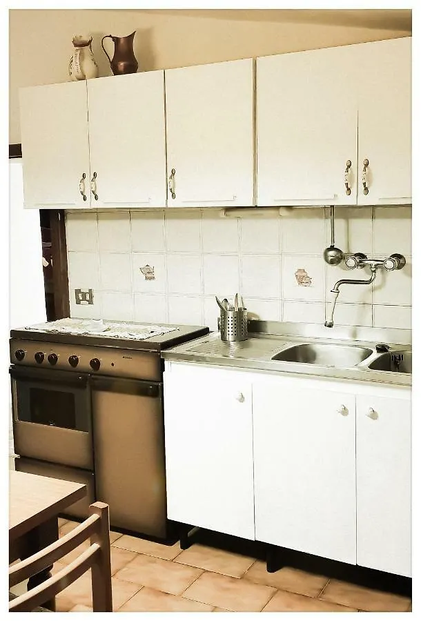 Country house La Casa Di Pasquino Guest House Lama  Italy